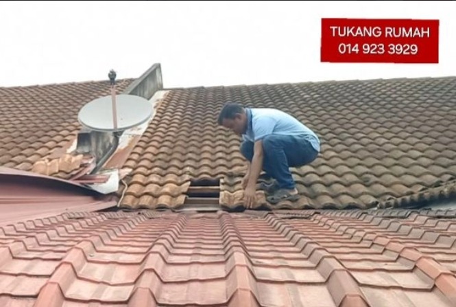 Tampal atap bocor